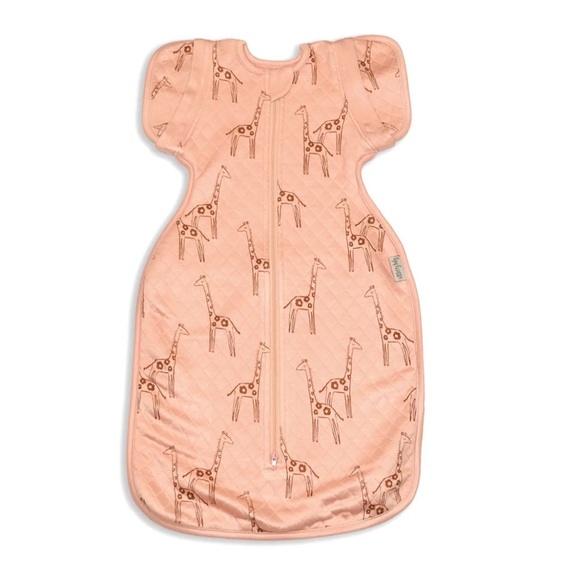 Silkberry Baby Bamboo Newborn Cocoon Sack 1 TOG (Daisy Giraffe Print) - Picture 1 of 8